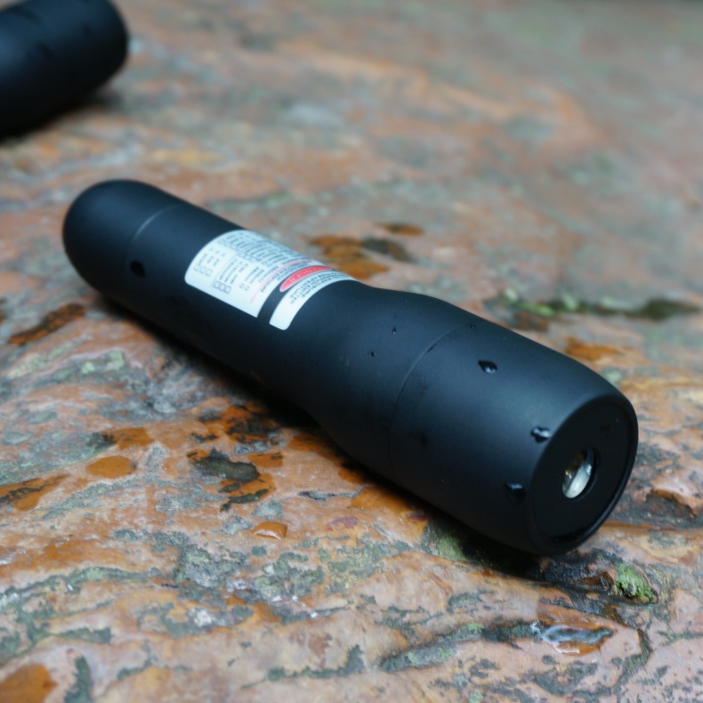 underwater laser pointer